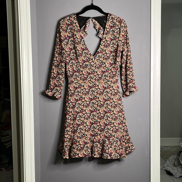 TopShop Floral Mini Dress With Ruffled Cutouts Size 4 - Picture 9 of 9